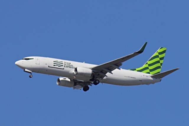 Boeing 737-700 (ZK-TXC) - On approach to RWY 03