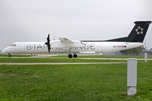 de Havilland Dash 8-400 (OE-LGO)