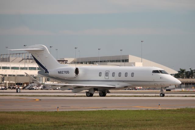 Canadair Challenger 350 (N827DD) - Vista Jet Flight 827 taxis at Southwest Florida International Airport prior to flight to Naples Municipal Airport