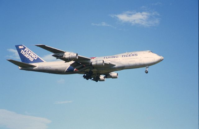 Boeing 747-200 (N803FT) - Final Approach to Narita Intl Airport Rwy16 on 1985/10/13