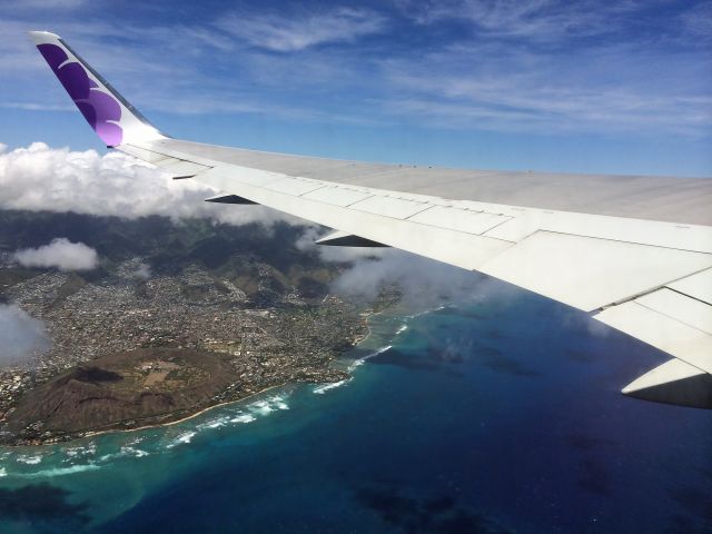 BOEING 767-300 (N588HA)