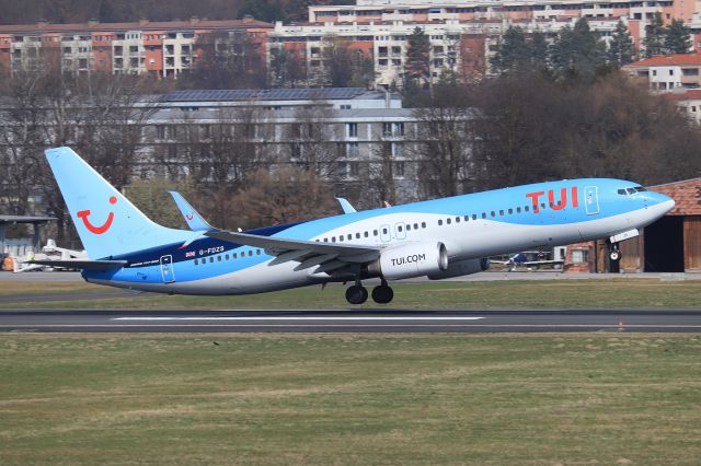 Boeing 737-800 (G-FDZS)