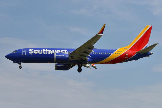 Boeing 737 MAX 8 (N8899H) - 5-L 07-21-24