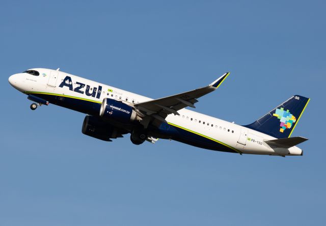 Airbus A320 (PR-YSG)