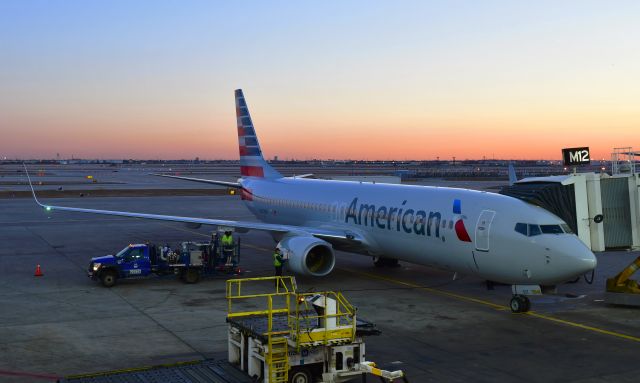 Boeing 737-800 (N862NN) - American Airlines Boeing 737-823(WL) N862NN in Chicago