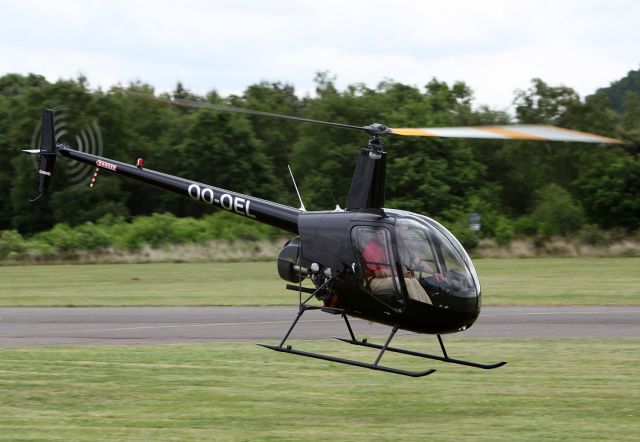 Robinson R-22 (OO-OEL) - DIATRANS NV BRAKEL