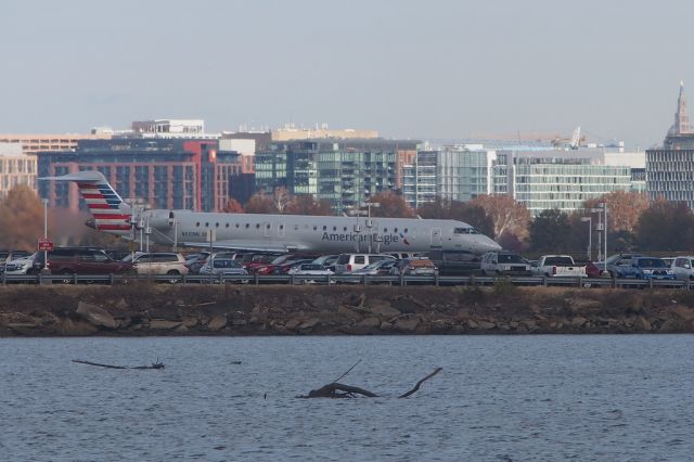 Canadair Regional Jet CRJ-200 (N610NN)