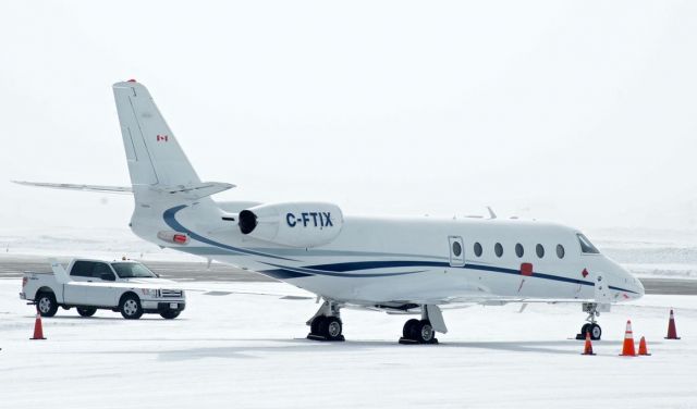 IAI Gulfstream G150 (C-FTIX) - 04.05.2016 in Iqaluit, Nunavut 