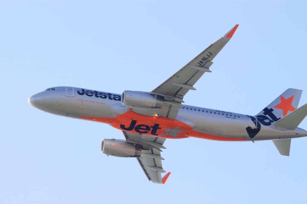 Airbus A320 (JA16JJ)