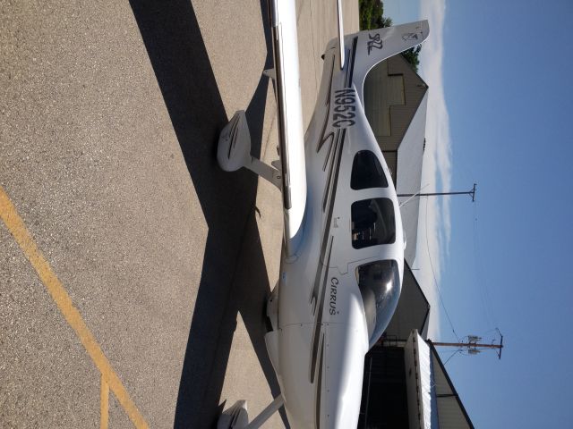 Cirrus SR-22 (N952C)