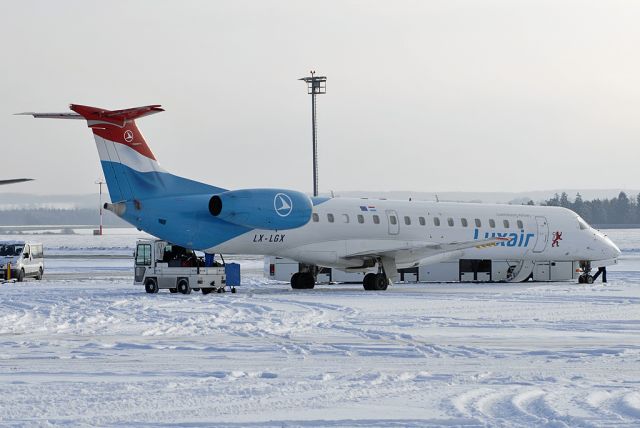 Embraer ERJ-135 (LX-LGX)