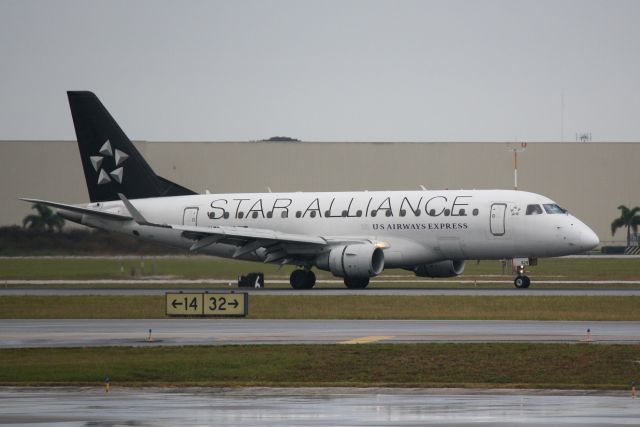 — — - US Air Flight 3327 operated by Republic (N829MD) arrives at Sarasota-Bradenton International Airport following a flight from Reagan National Airport