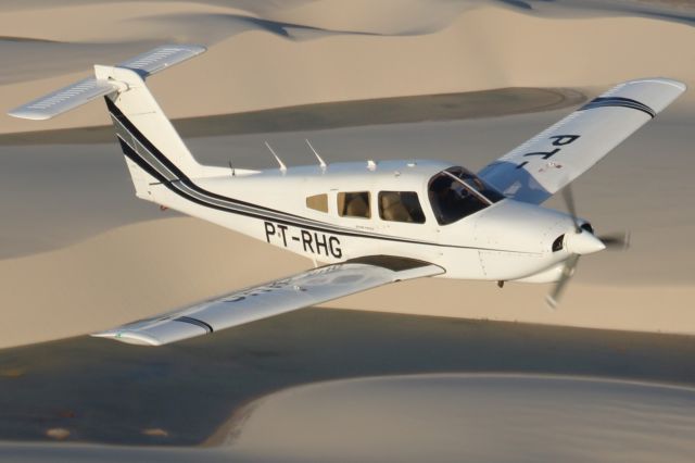 Piper Turbo Arrow 4 (PT-RHG)