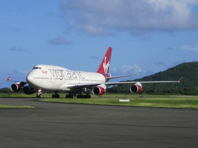 Boeing 747-400 (G-VAST)