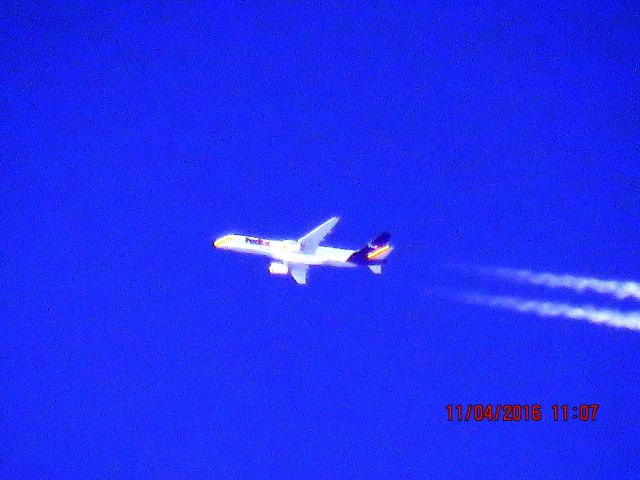 Boeing 757-200 (N963FD)