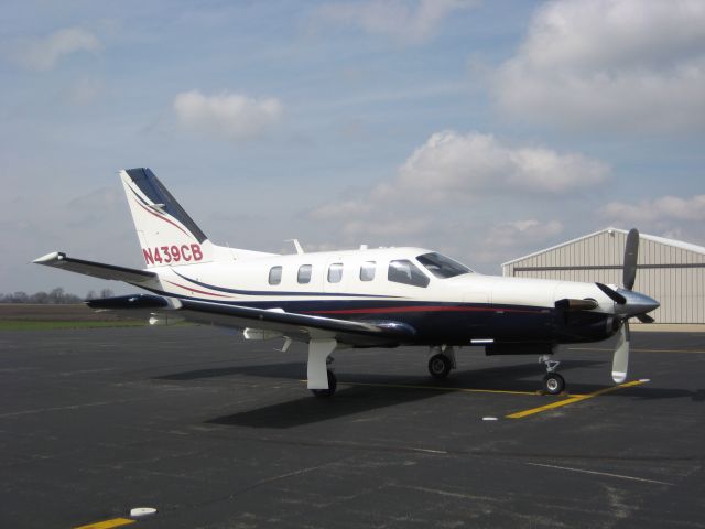 Socata TBM-700 (N439CB) - very slick plane!