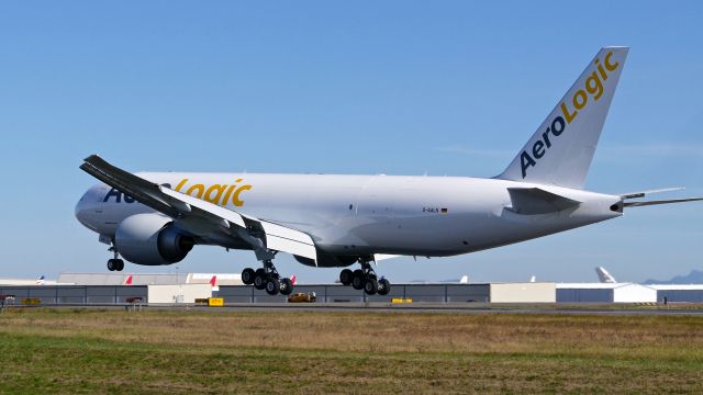 Boeing 777-200 (D-AALN) - BOE164 on short final to Rwy 34L to complete a B1 flight on 10.11.19. (B777-FBT / ln 1626 / cn 66632).