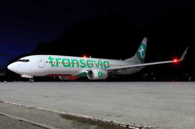 Boeing 737-800 (PH-HSW)