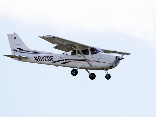 Cessna Skyhawk (N612DF) - Garmin 1000 equipped.