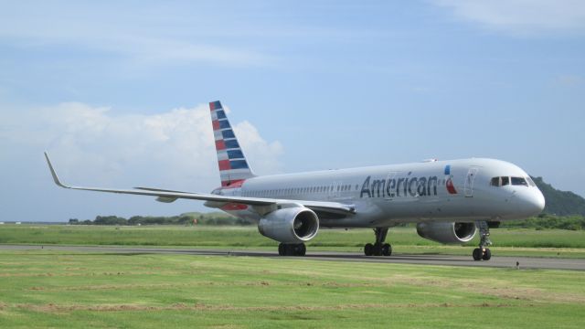 Boeing 757-200 (N187AN)