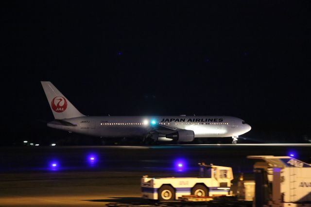 BOEING 767-300 (JA657J) - 22 March 2016:HND-HKD
