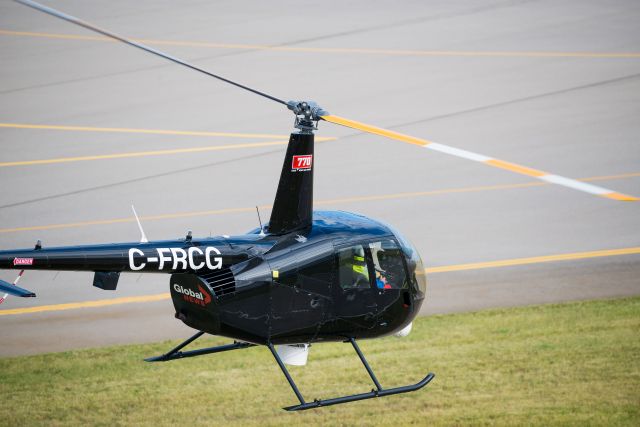 Robinson R-44 (C-FRCG)
