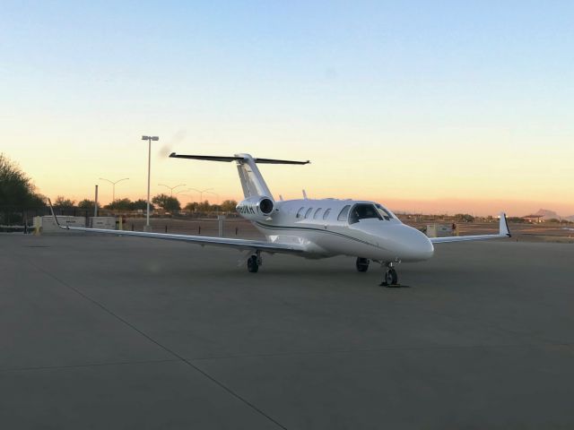 Cessna Citation CJ1 (N680KH) - Winglets over sunset! 