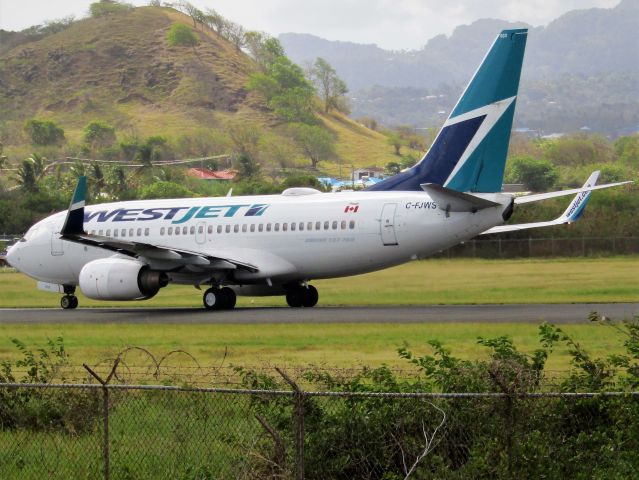 Boeing 737-700 (C-FJWS)