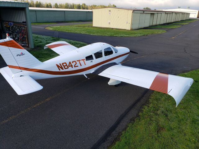 Piper Cherokee (N842TT)