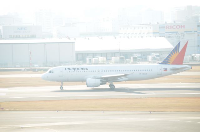 Airbus A320 (RP-C8613) - PAL