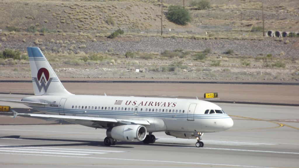 Airbus A319 (N828AW)
