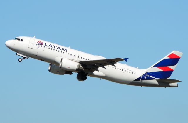 Airbus A320 (PR-MYP)