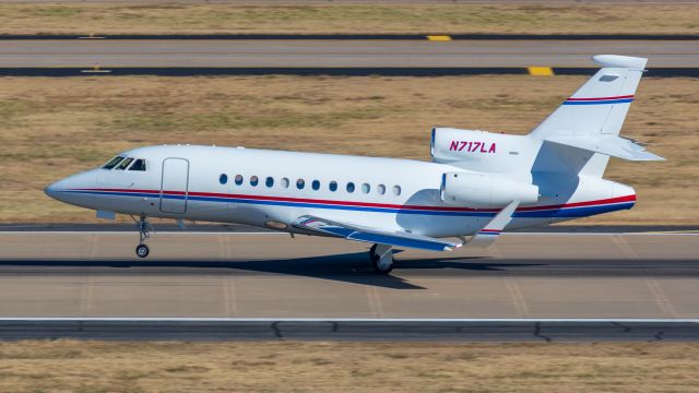 Dassault Falcon 900 (N717LA)