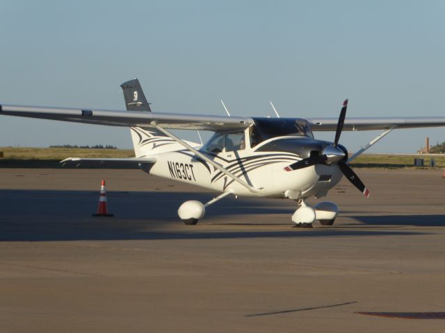 Cessna Skylane (N163CT)