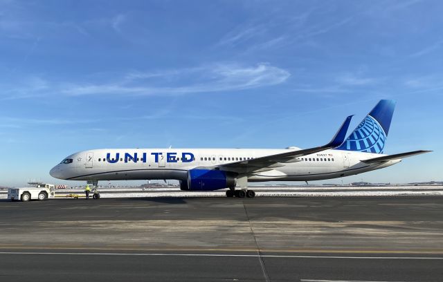 Boeing 757-200 (N34137) - B757-200 to SFO 12/27/2024