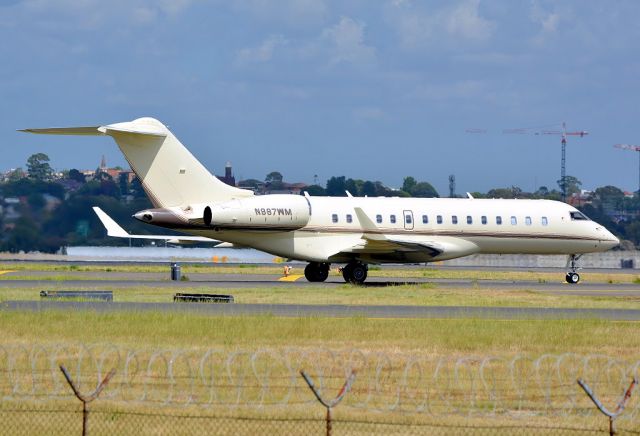 Bombardier Global Express (N887WM)