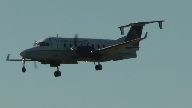 Beechcraft 1900 (N81546)
