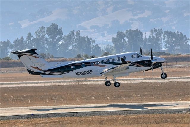 Beechcraft Super King Air 350 (N360KF) - Beechcraft King Air 360 departs Livermore Municipal Airport, Livermore CA. November 2020