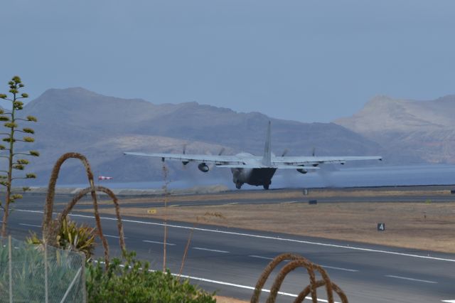 Lockheed C-130 Hercules (N16803) - Madeira Cristiano Ronaldo International Airport C130 touch and go practice 30-08-2017