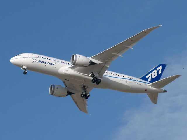 Boeing 787-8 (N7874)