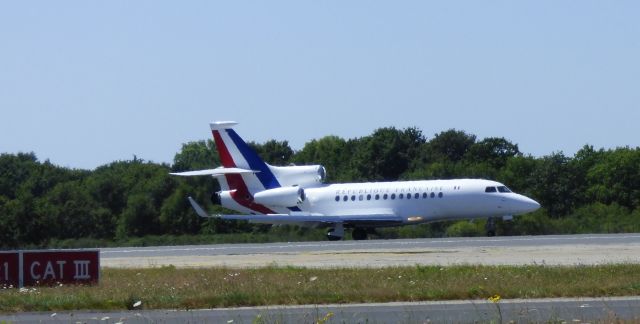 AMERICAN AIRCRAFT Falcon XP (F-RAFB) - En ce 18 juillet 2020 visite (arrivée), de trois ministres dont le premier à Nantes suite à l'incendie de la cathédrale tôt ce matin