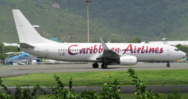 Boeing 737-800 (9Y-JMF)