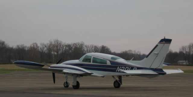 Cessna 310 (N30LP)