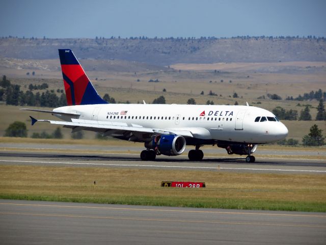 Airbus A319 (N342NB)