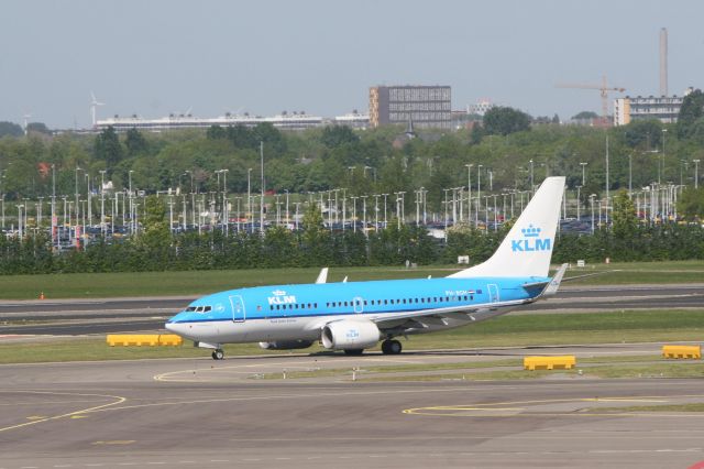 Boeing 737-700 (PH-BGH)