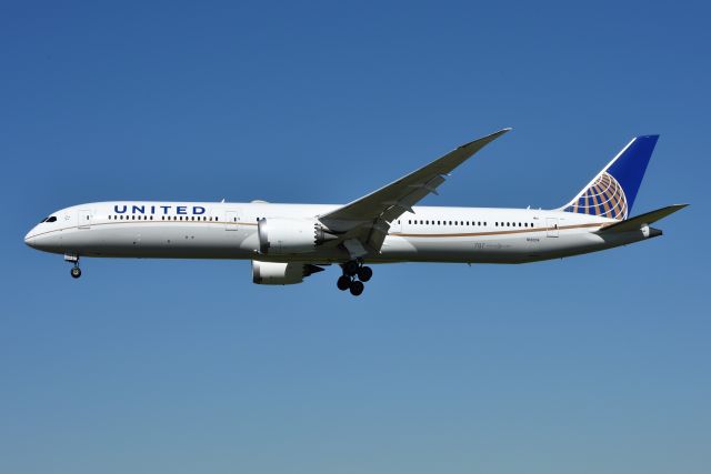 BOEING 787-10 Dreamliner (N12004) - 02-06-23