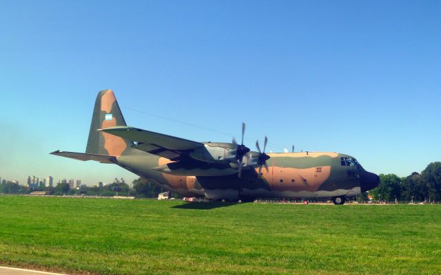 Lockheed C-130 Hercules — - Lockheed C-130H Hercules (L-382) (TC-61)  Preparandose Para Despegar En El Aeroparque Jorge Newbery (SABE).