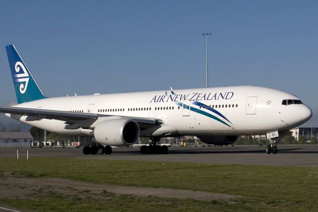 Boeing 777-200 (ZK-OKC)