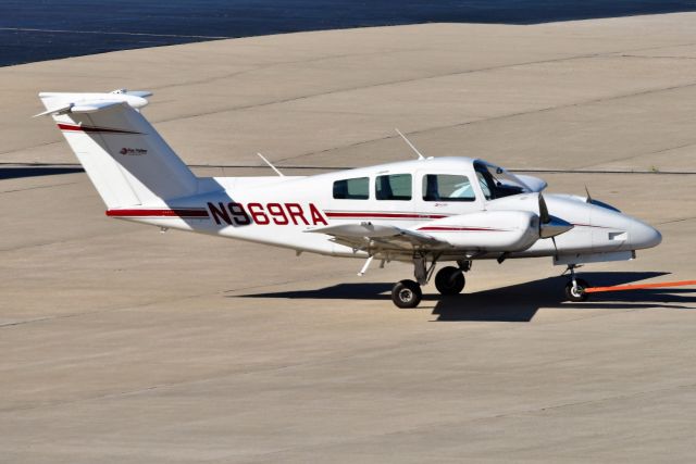 Beechcraft Duchess (N969RA) - 1980 Built Beech 76/Duchess. 06-22-21. First photo of thsi aircraft on the database.