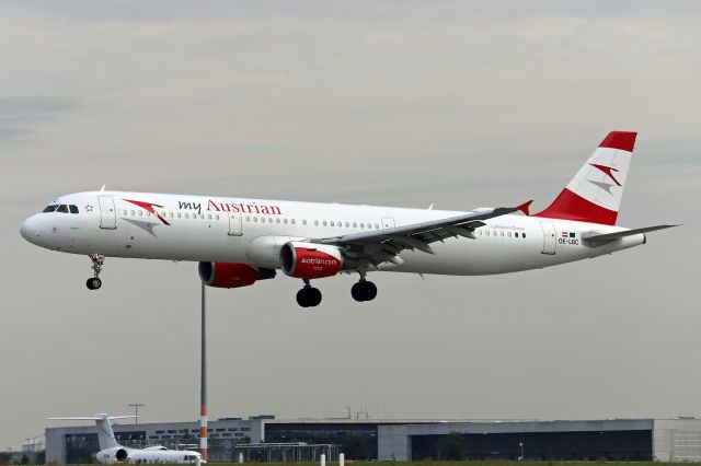 Airbus A321 (OE-LBC) - Photo taken on August 6, 2021.